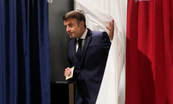 Shortly before the critical day, Austrian starts Macroni about 16 thousand signatures requiring liberalisation for Kosovo