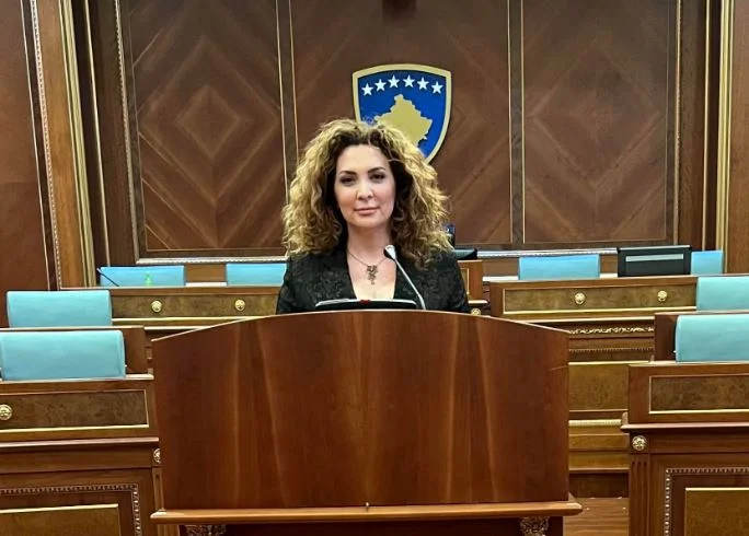 Albena Resiti dice che voterà a favore della Fiducia, a causa delle escursioni di prezzo