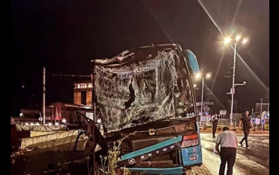 Incidente di autobus a Gjilan-Ferizaj Street, ci sono lesioni