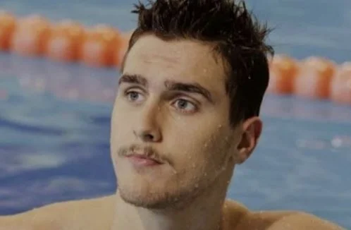 Le sport du Kosovo Martin Muja représente le pays au Championnat du Monde de Nots
