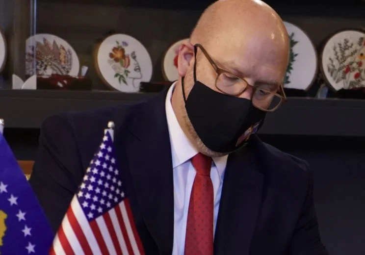 L'Amérique réagit à l'accord actuel, traité à la demande du Kosovo, Serbie
