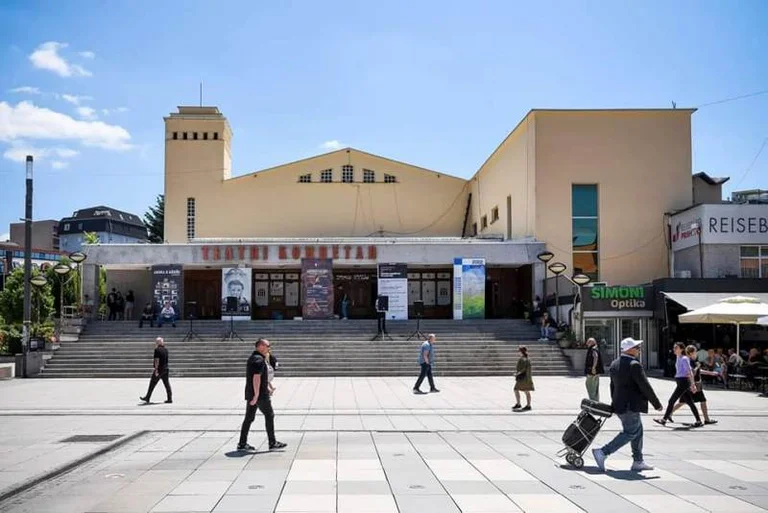 National Theatre Closes for Renovation