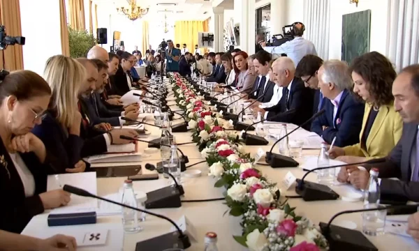 Questi sono tutti accordi firmati oggi tra il Kosovo e l'Albania