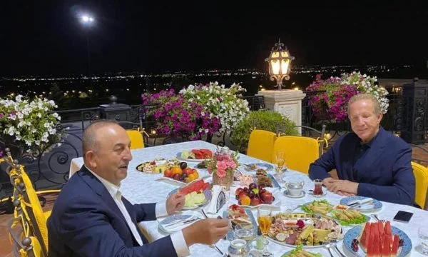 Turkish Foreign Minister in Pristina Pacolli welcomes him at home in Hyvala