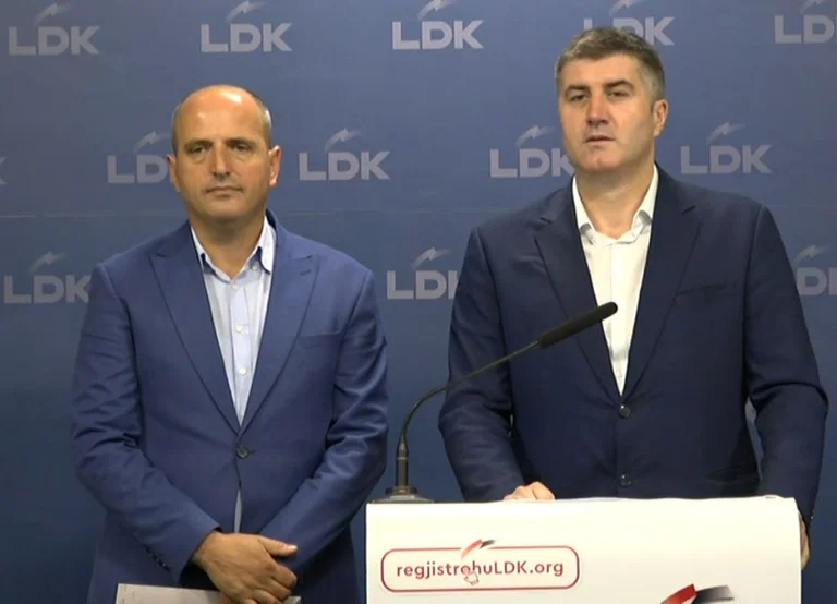 LDK accuses Kurti Government: Thousands of health workers were laid off