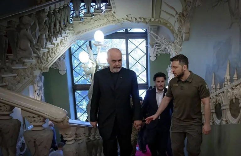 Edi Rama et Dritan Abazovic à Kiev