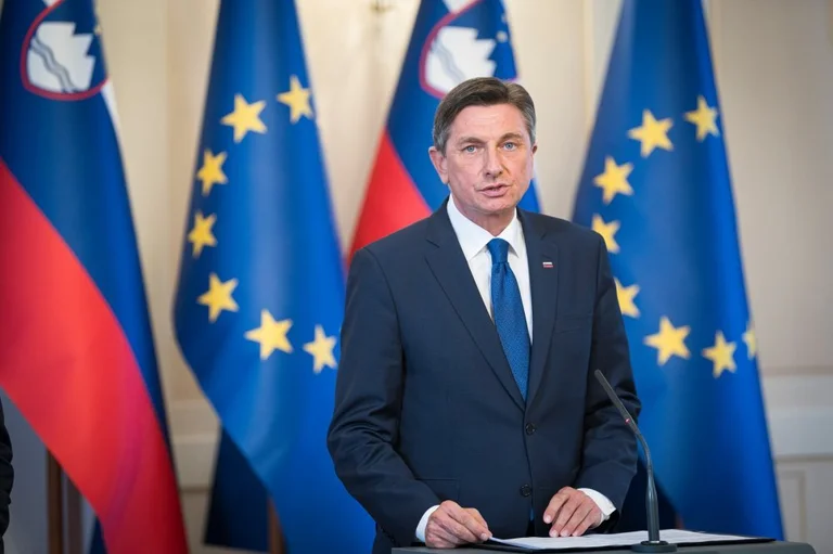 Sloweniens Präsident macht Kosovo zugunsten, Adressen Brüssel mit Visapapier