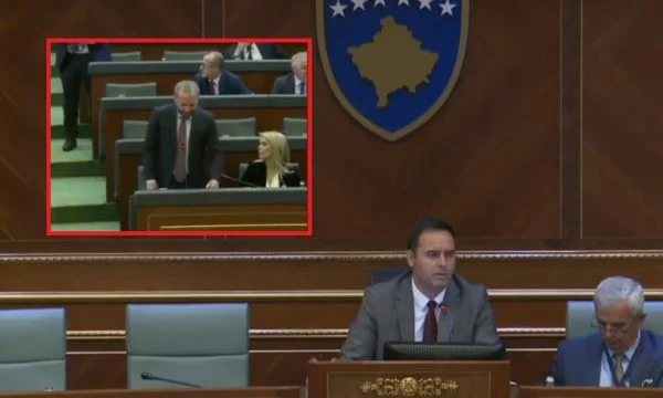 Réunion du gouvernement: Konjufca dit demain, opposition aujourd'hui