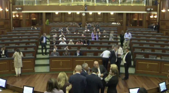 MPs present in the Assembly Hall, opposition still standing