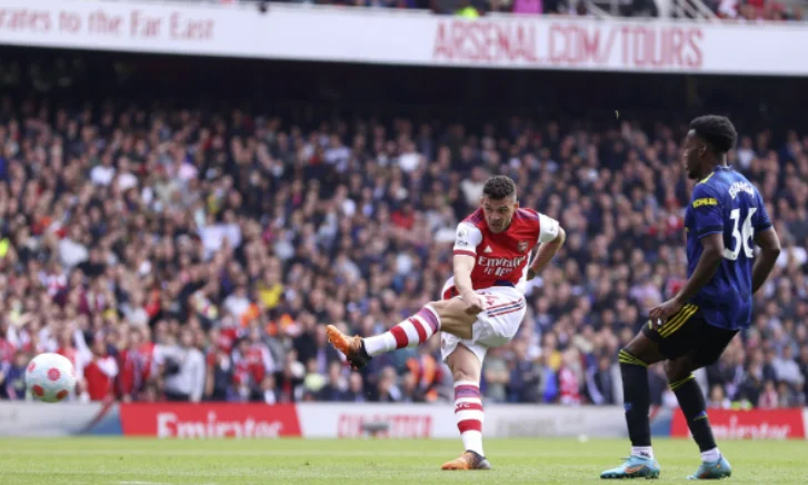 Le but de Jaka vers Man Utd est choisi comme le meilleur d'Arsenal pour la saison 2021/22.