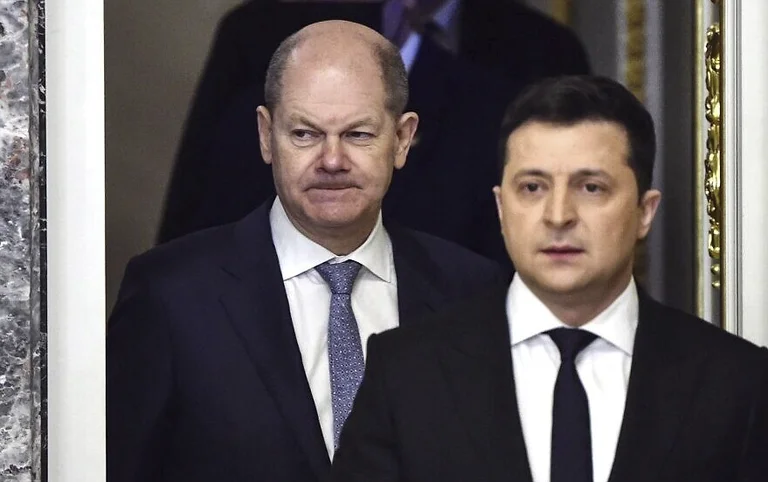 Confirming Scholz éensky will attend the G7 Summit this month