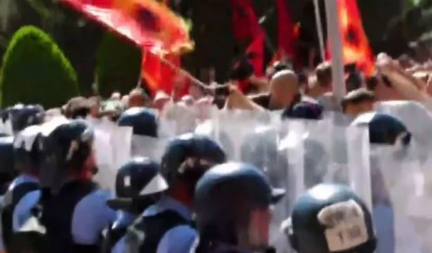 Dardan Molliq at protest: Government Pulls Out of Wrong Attitude