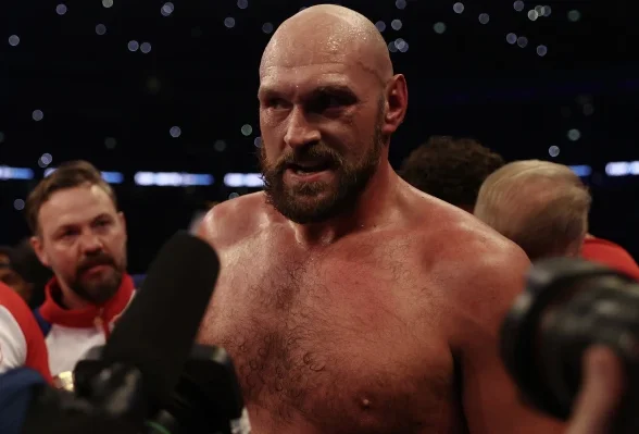 Tyson A Fury non importa, vuole un'intera banca con soldi per combattere Joshua.