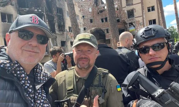 Baton Haxhiu en guerra: Fue a Ucrania con Eddie y Dritan