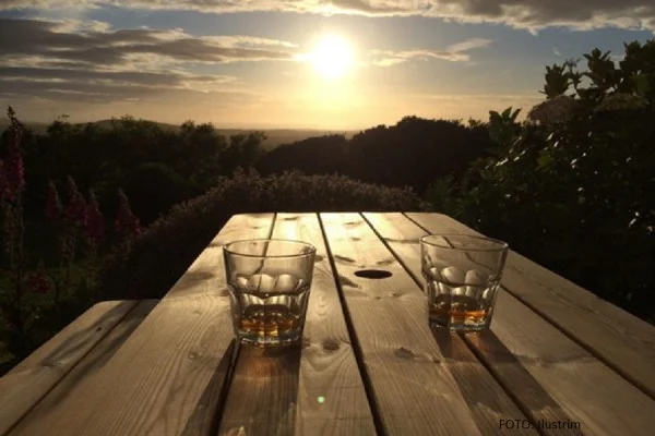 Canada's Denmark ends “Whiskey War”