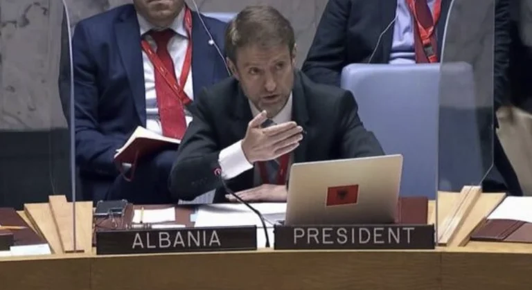 Ambassadeur albanais auprès du diplomate russe de l'ONU HINA : Ramush Haradinaj, ne le mentionne pas, il a été déclaré deux fois innocent.