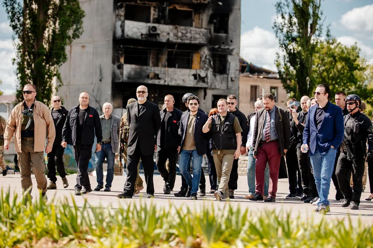 Abazovic et Rama au Pajankan dévasté par l'Ukraine: Avec Eddie, nous prions pour la paix