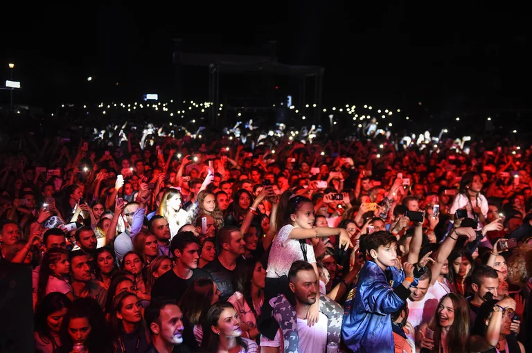 Sunny Hill va à Tirana, c'est l'annonce de ceux qui ont déjà acheté des billets