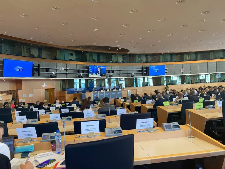Pour la première fois: le Parlement européen exige la reconnaissance mutuelle entre le Kosovo et la Serbie dans sa résolution