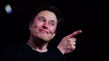 Invertido más de 42 mil millones en Twitter, Musk conoce primero al personal