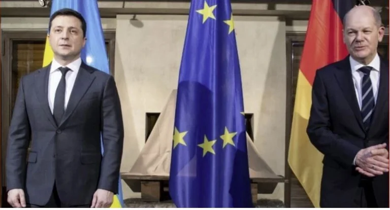 Zelensky met le <x0... Êtes-vous avec nous ou la Russie?