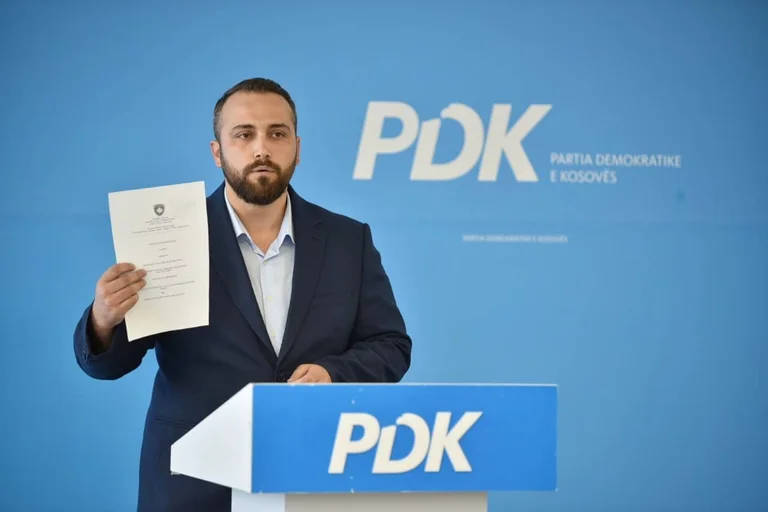 PDK: PDK per lanciare indagini sull'abuso del vice ministro Dauline Osmani, che ha dato a sua sorella 335 mila euro