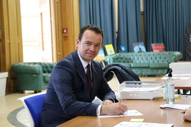Peci defends Besnik Bissim: I did a wrong charm on my phone.