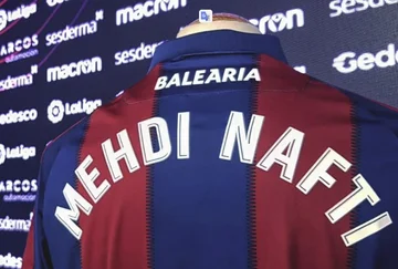 Das große spanische Team, in dem Mustaf spielt wird Trainer Mehdi Oil