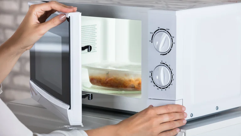 Estos alimentos nunca deben calentarse