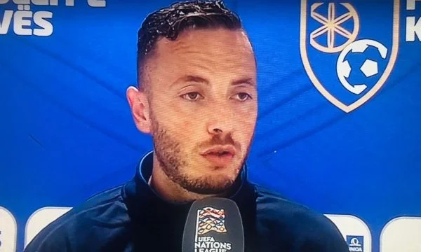 Amir Tmani: L'allenatore greco mi ha insultato dopo aver protestato contro il giudice per la sicurezza dei nostri fan.