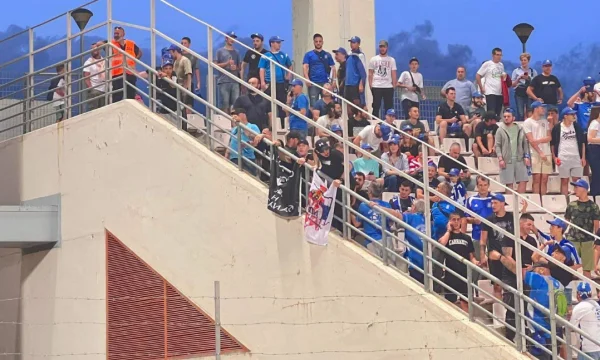 Les fans grecs cherchent la confrontation avec les naughtards, essayez de traverser les clôtures