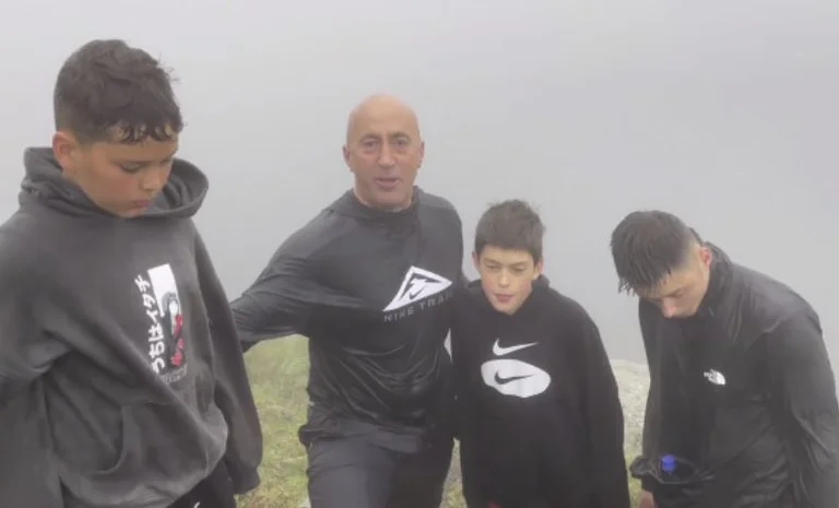 Haradinaj del lago Jazhinza: Feliz día de liberación, Kosovo