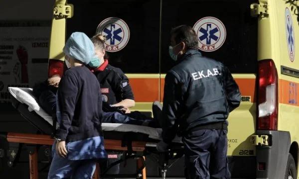 Tragique: Hors de la route, perdre la vie albanaise de 18 ans en Grèce