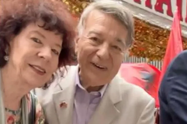 Político americano: Mi orgullosa esposa albanesa es