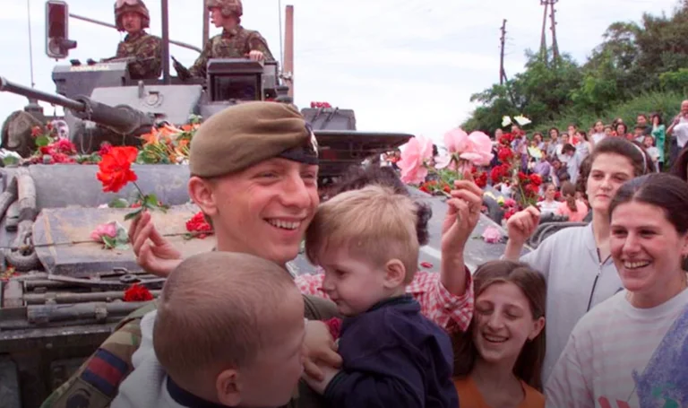 Exciting, hosting peacekeeping troops from Kosovo citizens through photos