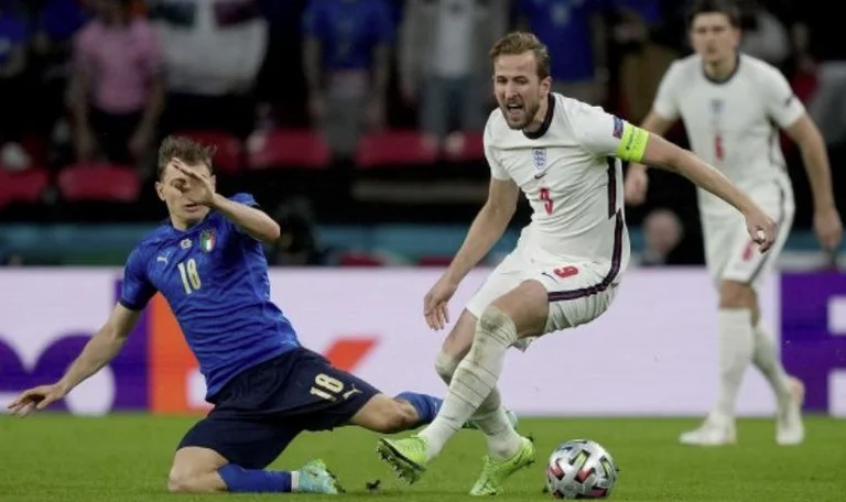 L'Inghilterra cerca vendetta per le finali europee contro l'Italia, formazioni ufficiali