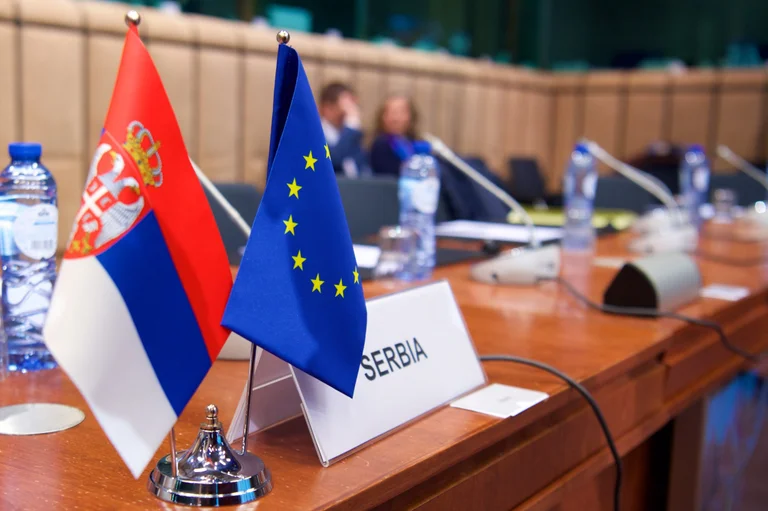 Document du Parlement européen rempli de critiques pour la Serbie: Kosovo, armes chinoises, coopération avec la Russie