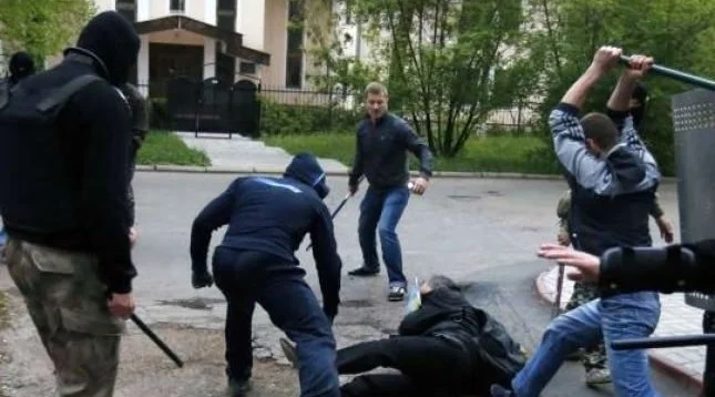 Six personnes battues avec des tiges métalliques à Pristina