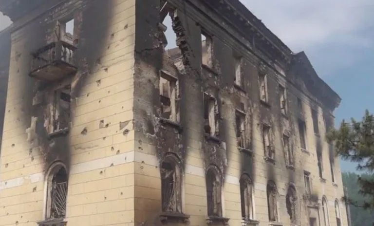 Ukraine, la Russie mène des combats féroces à Sievierodonnetsk