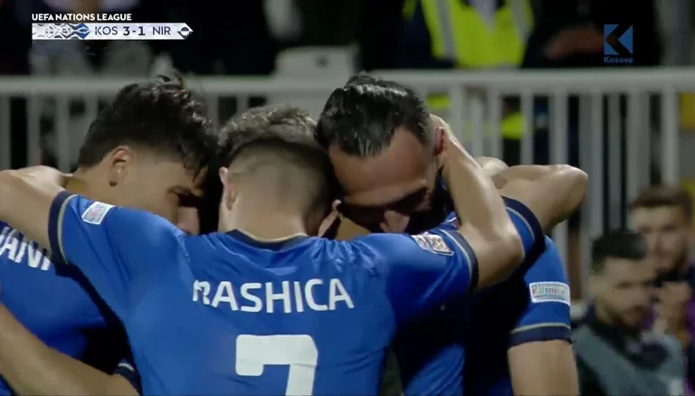Kosovo gana para Fadil Vokrin ) Jefe de servicio responsable y orgulloso de Irlanda del Norte