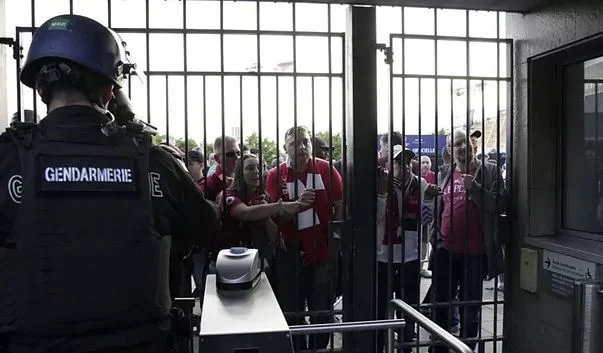 Chef de la Police de Paris : J'admets que nous avons échoué à la sécurité finale des Champions.