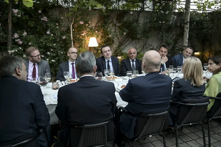 Kurt makes dinner to the Greek chief diplomat: EU nations recognise Kosovo, mention