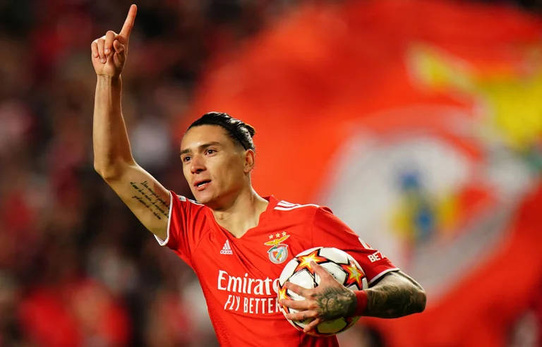 Liverpool with first bid for Nunez