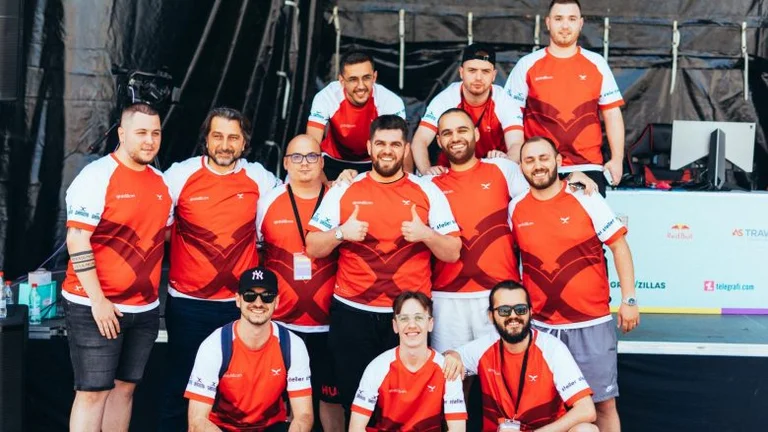 Team aus Kosovo XTEAM zum CS-Turniersieger GO CEE Champions