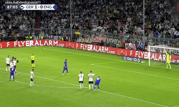 Harry Kane non lascia affatto l'Inghilterra