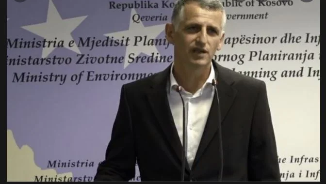Hyseni Durmishi pranon publikisht se e ka shok pronarin e kompanisë “Bageri”