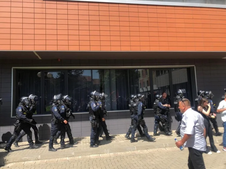 veterans' clash with police, reflected in international media