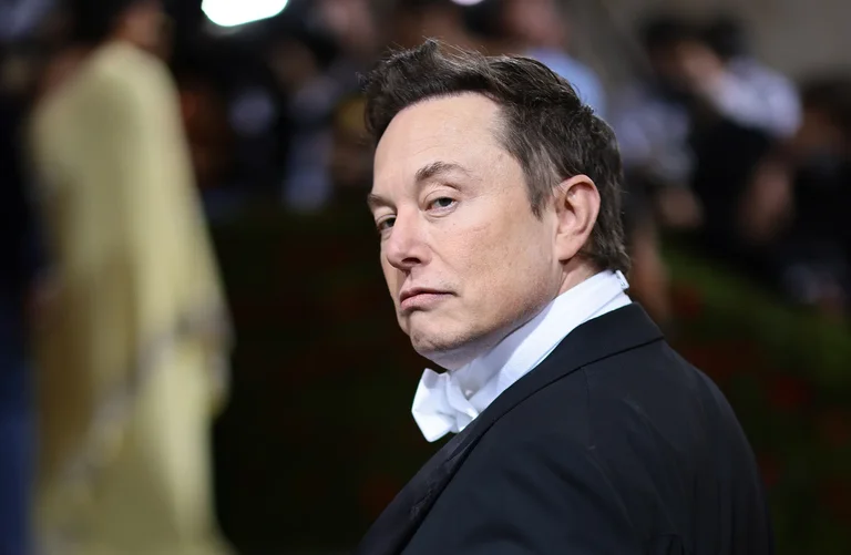 Musk menace de laisser un accord sur l'achat de Twitter