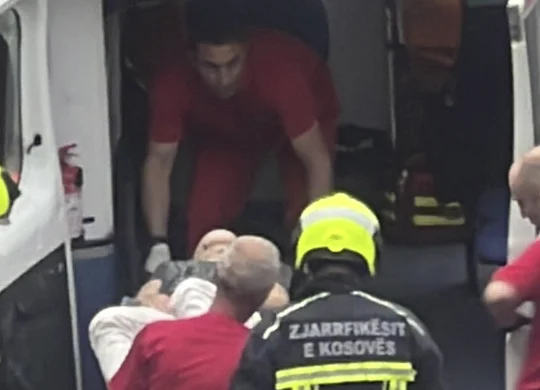 Polizia che parla di tragici casi a Pristina