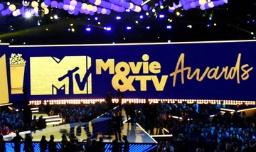 From Jennifer Lopez to Vanessa Hudgens, how did the stars wear the MTV red carpet